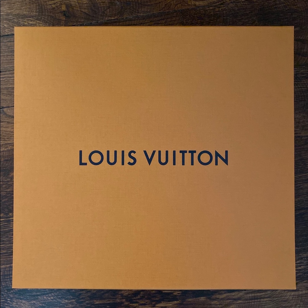 *SOLD* LOUIS VUITTON SHOPPING BAG AND BOX.